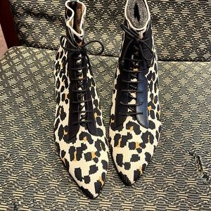 Kate spade leopard booty size 7 in New